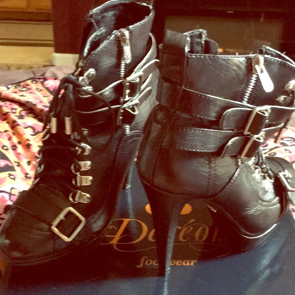 Women’s stiletto boots